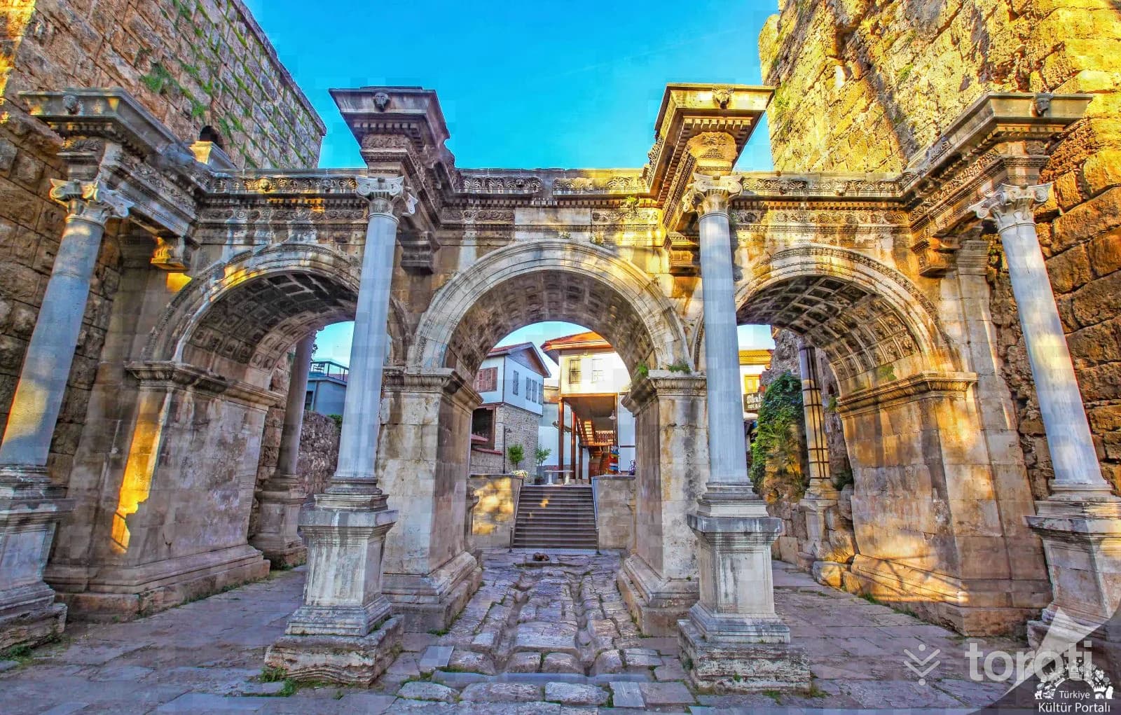 Hadrian Kale Kapısı
