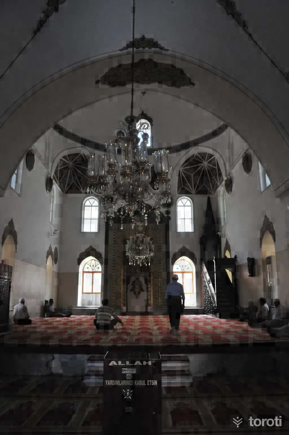 Gazi Orhan Cami (Sultan Orhan Cami)