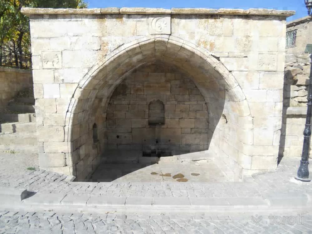 Üç Lüleli Çeşme