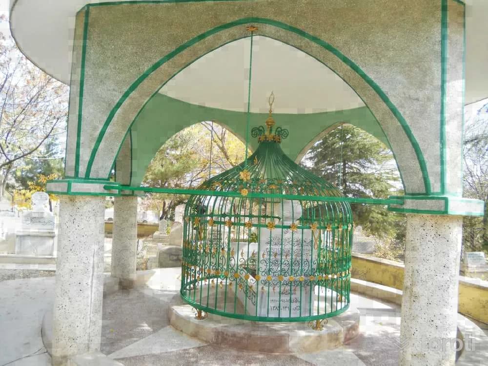 Kazım Efendi Türbesi