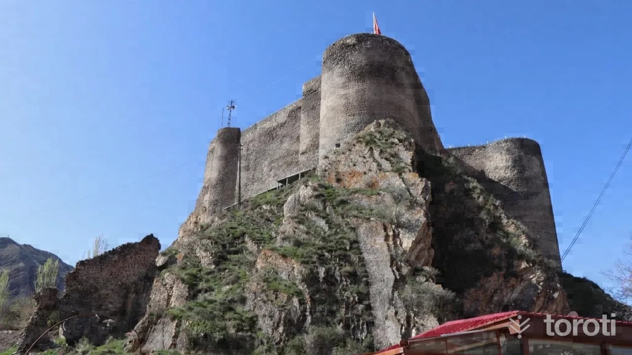 Oltu Kalesi
