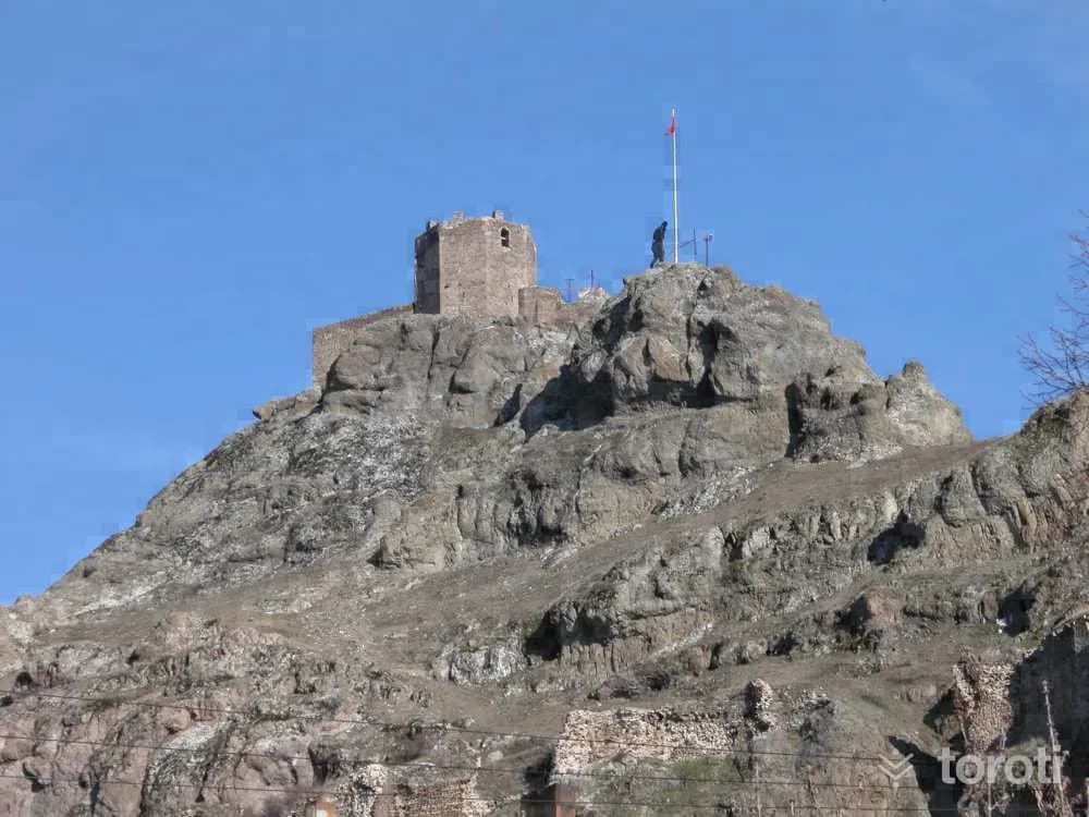 Şebinkarahisar Kalesi