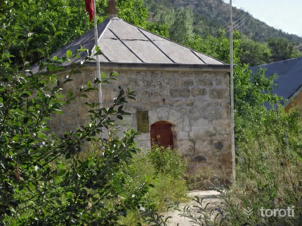 Pir Ahmet Baba Türbesi