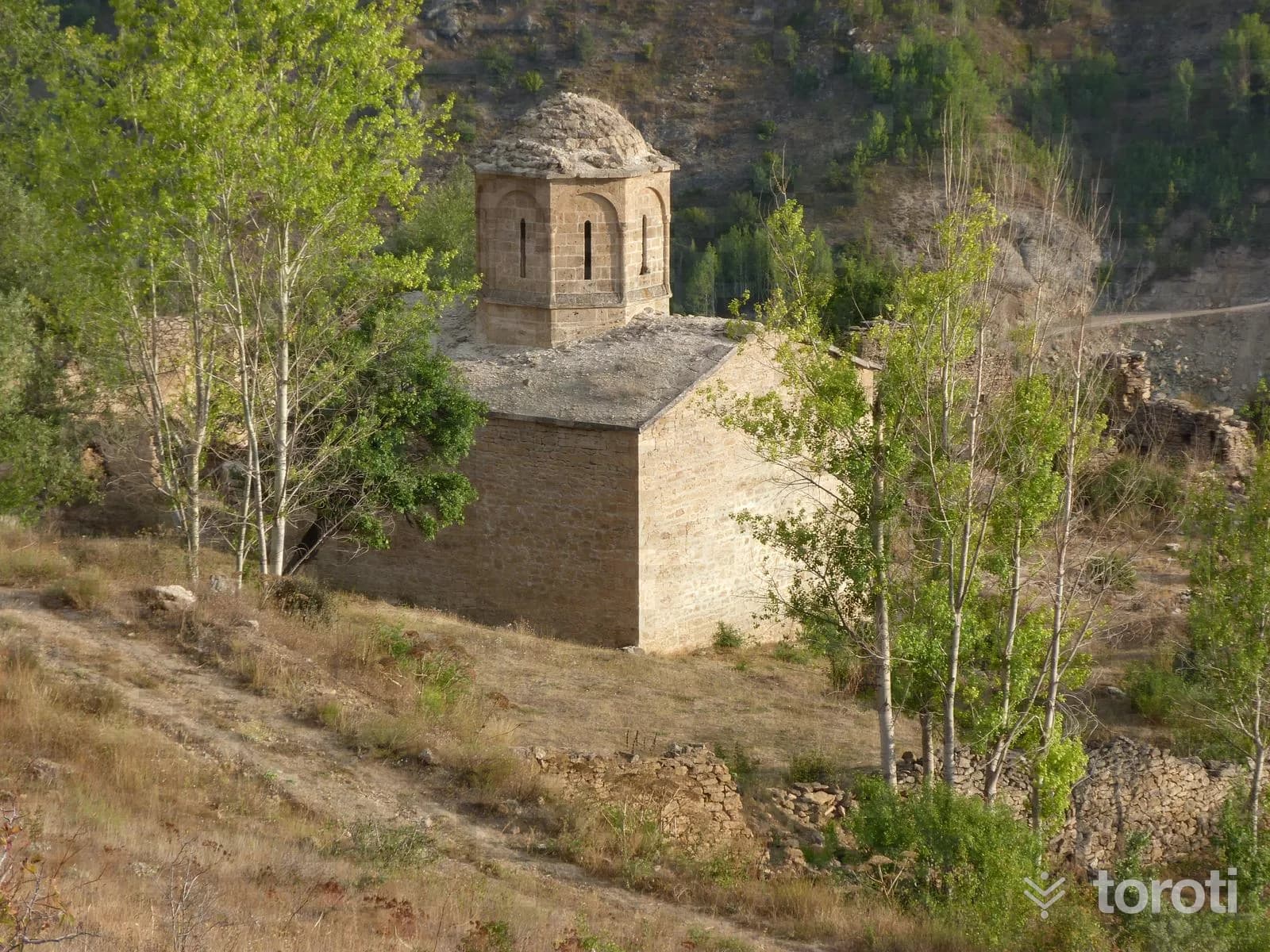 Alikinos Kilisesi