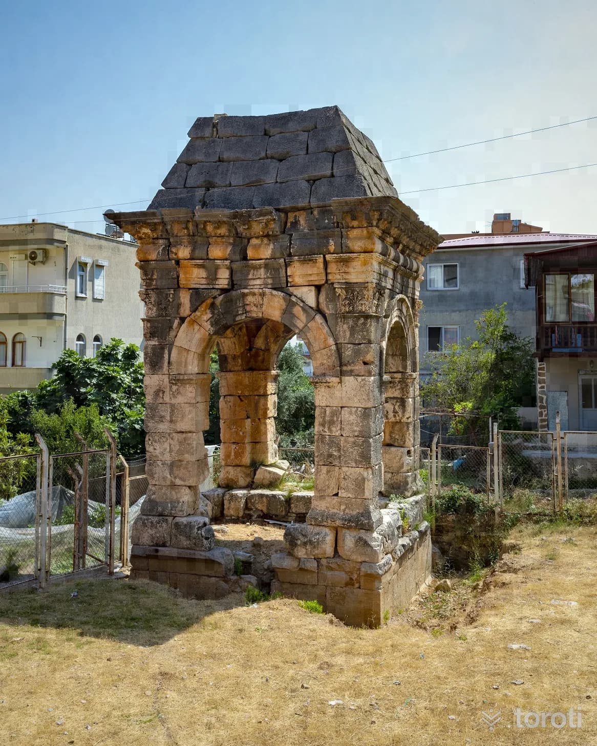 Dört Ayak Anıt Mezar