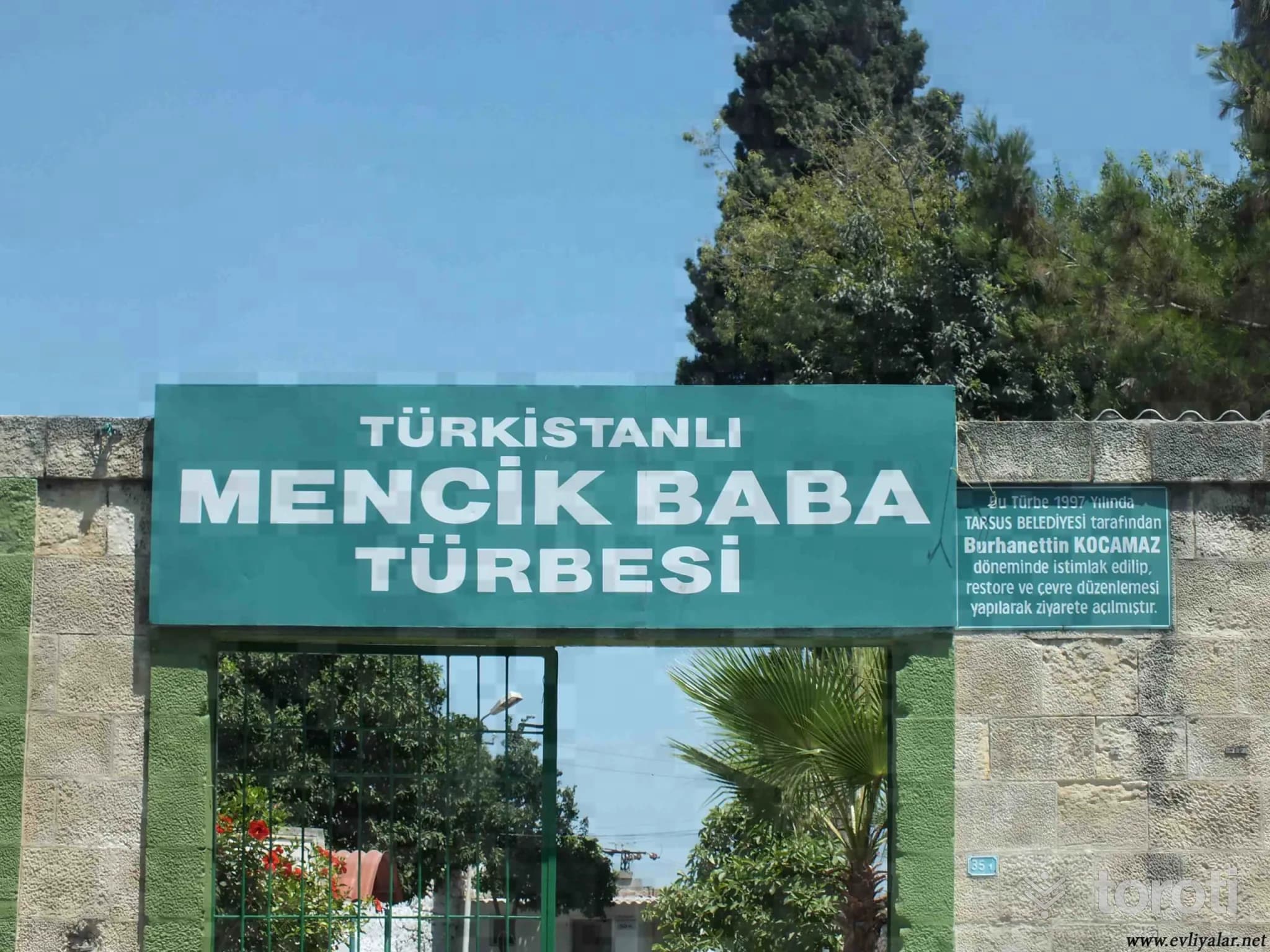 Mencik Baba Türbesi