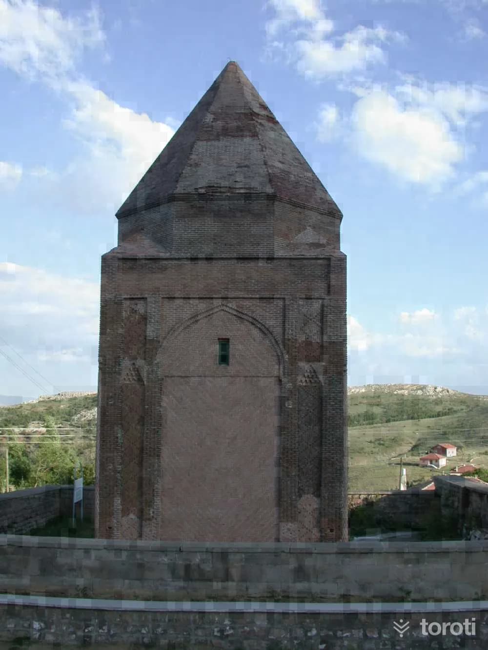 Melikgazi Türbesi