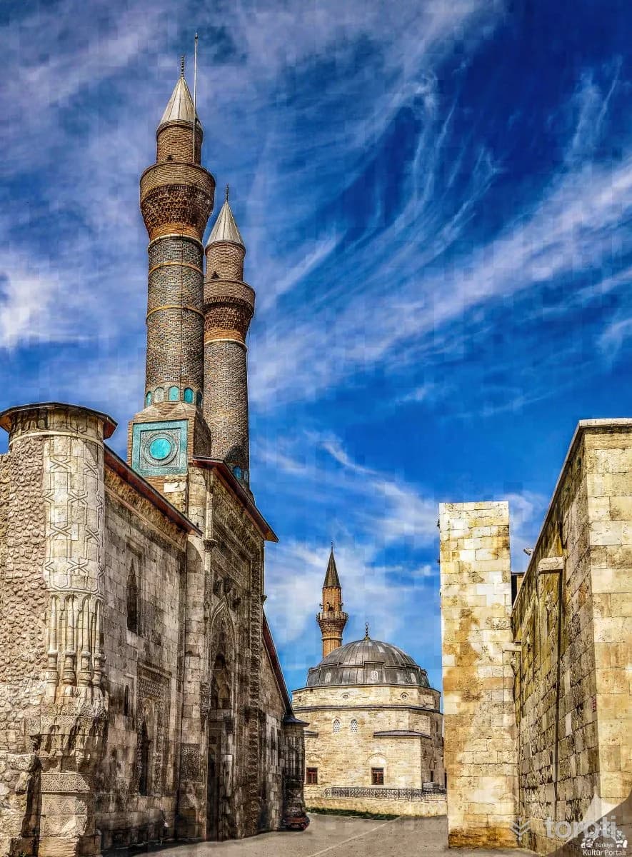 Çifte Minareli Medrese
