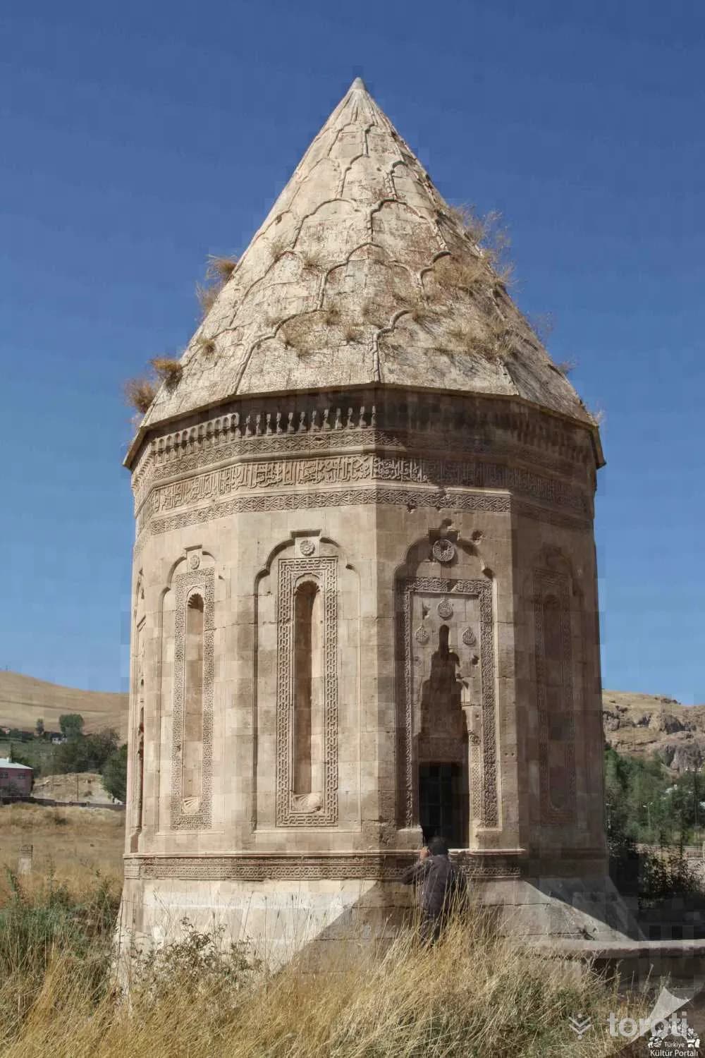 Halime Hatun Kümbeti