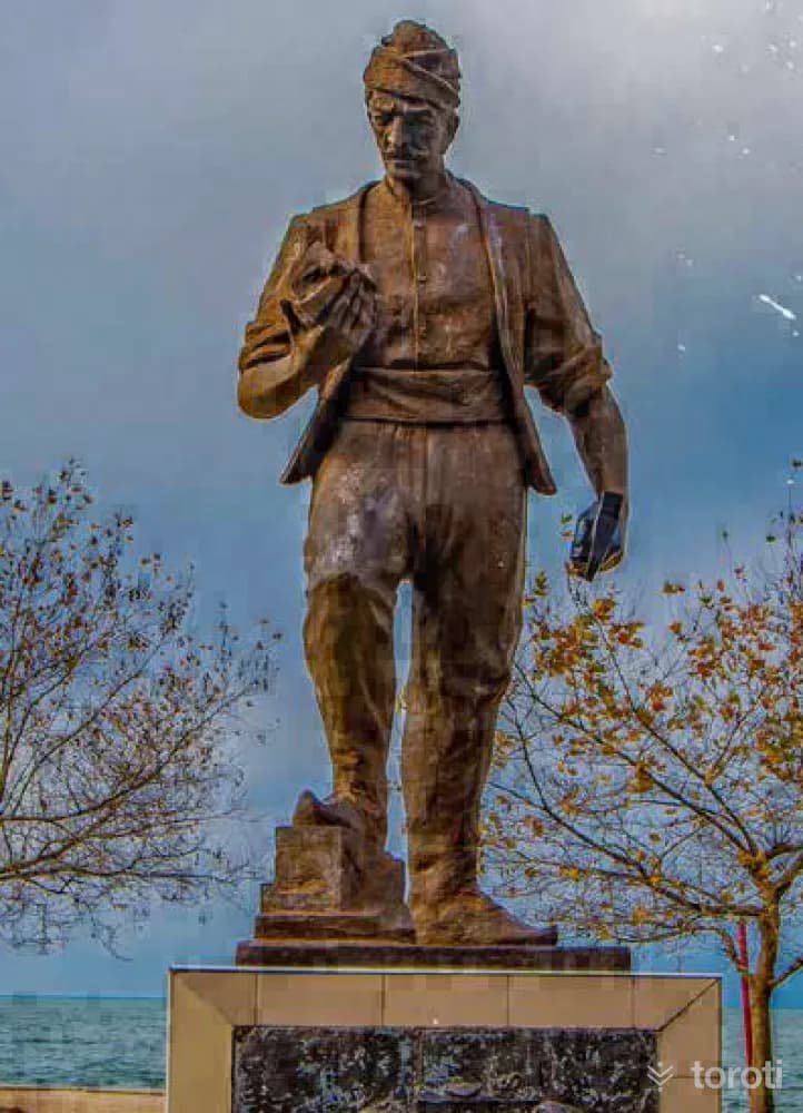 Uzun Mehmet Anıtı