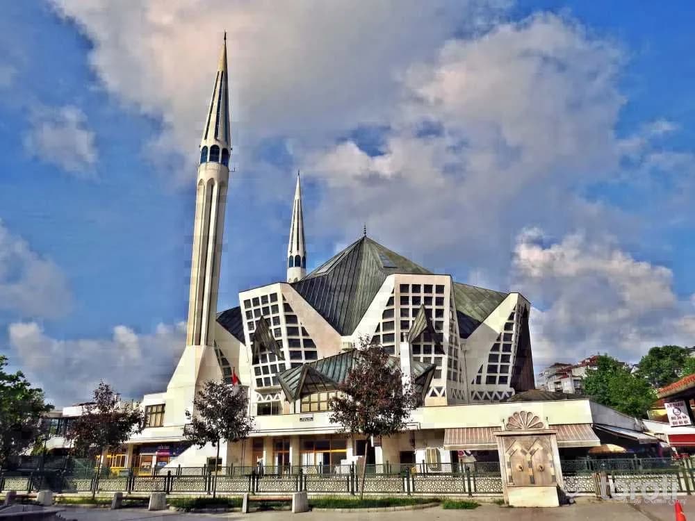 Akçakoca Merkez Cami