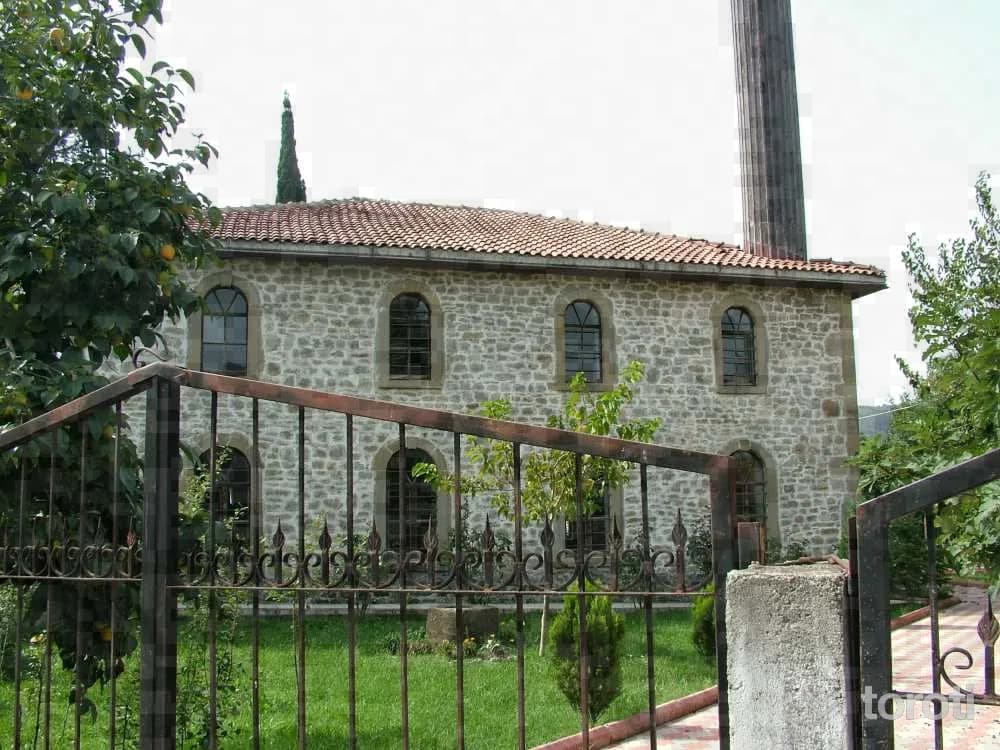 Tarihi Uğurlu Köyü Yeni Meze Cami