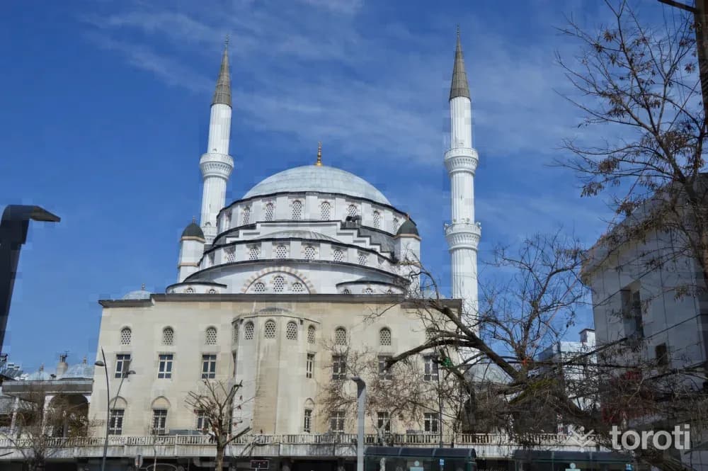 İzzet Paşa Cami