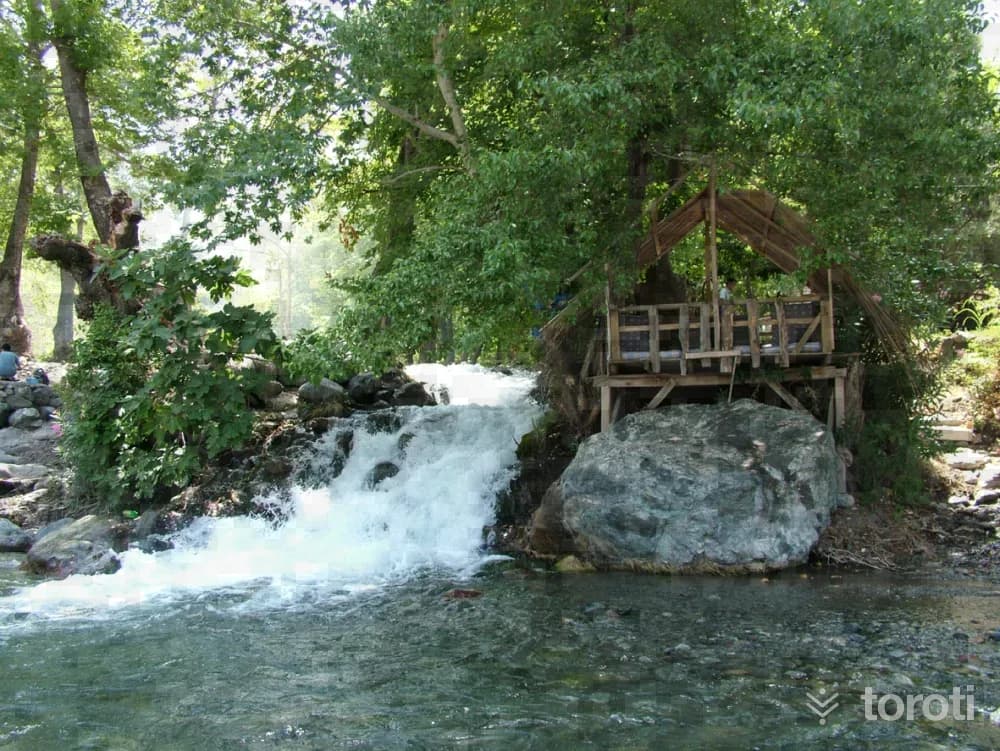 Karaçay Şelalesi Ve Mesire Yeri
