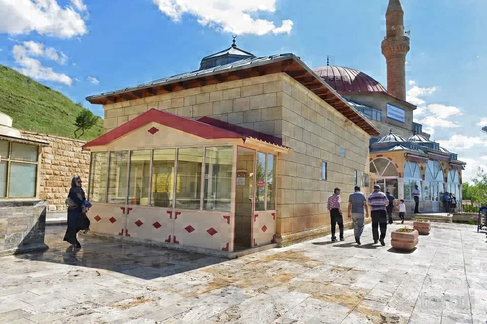 Abdurrahman Gazi Hazretleri Türbesi