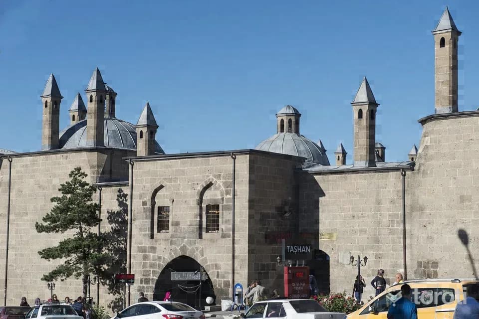 Rüstem Paşa Kervansarayı