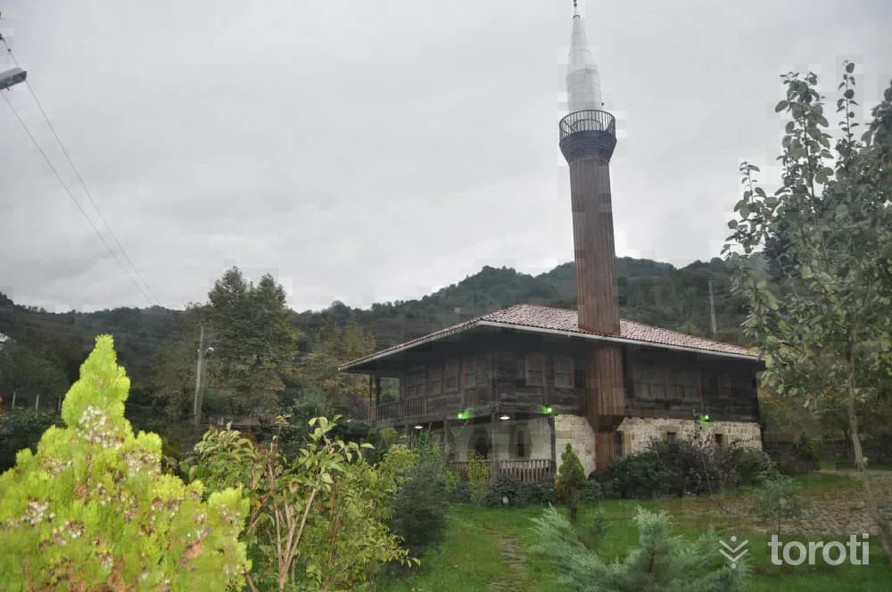 Hemşin Köyü Camii