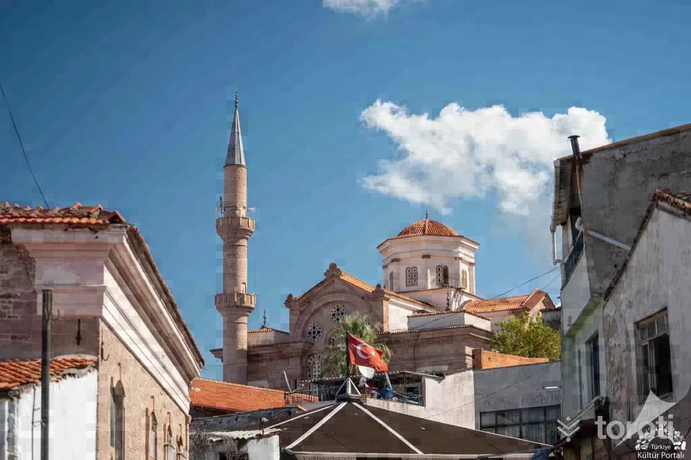 Çinarli Cami