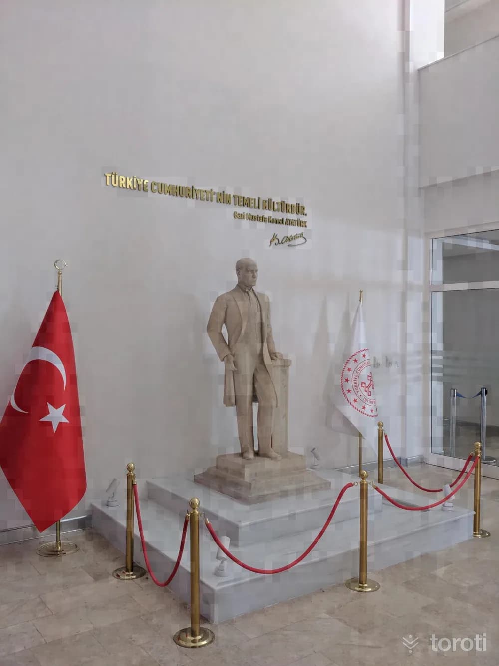 Atatürk Heykeli