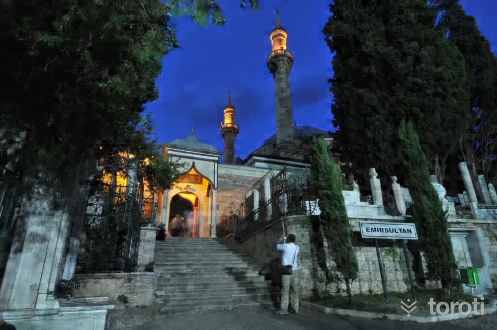 Emir Sultan Türbesi