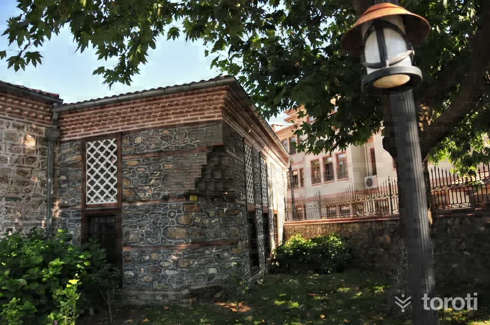 Haraççioğlu Medresesi
