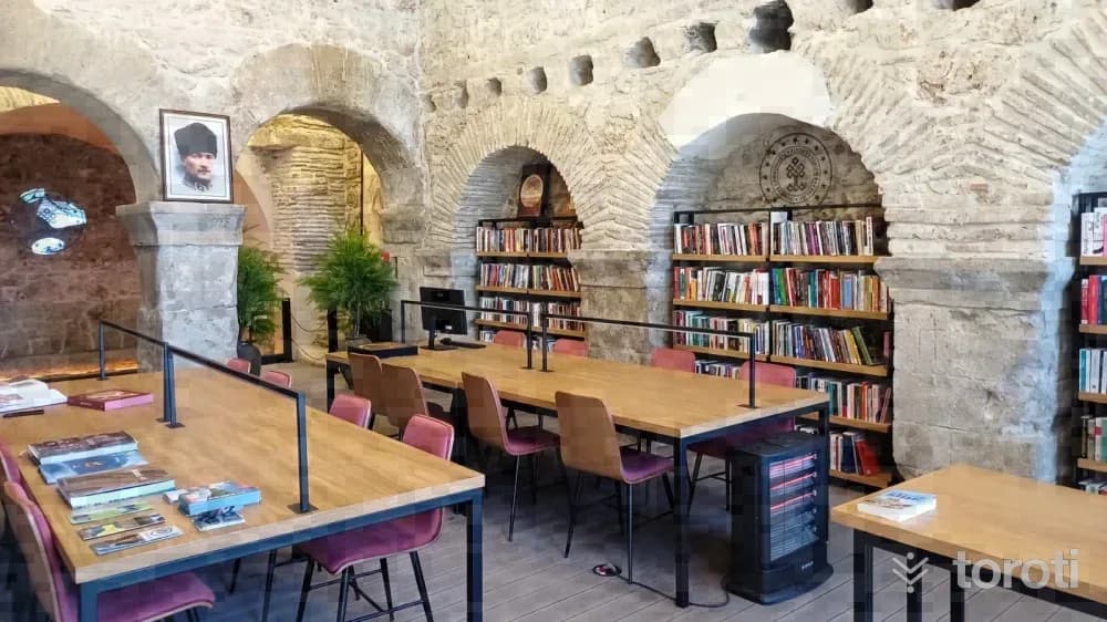 Side Turizm Ve Seyahat Kütüphanesi