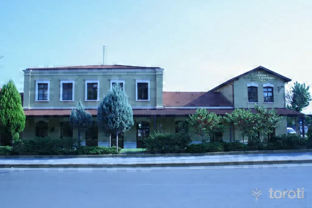 İzmit Eski Gar Binaları