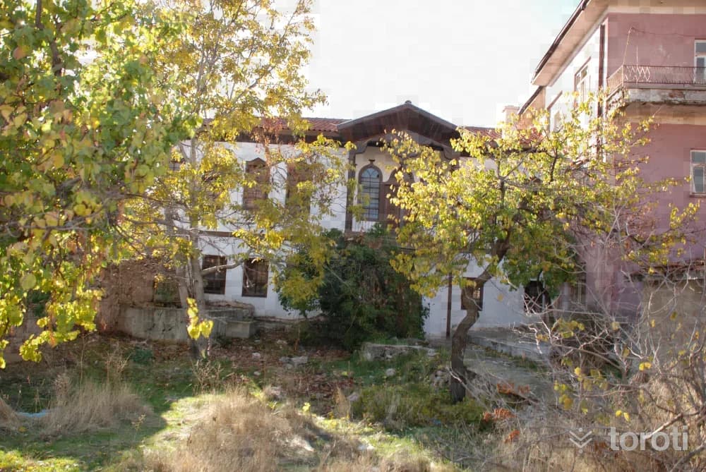 Şeyh Şamil Camii Ve Türbesi: