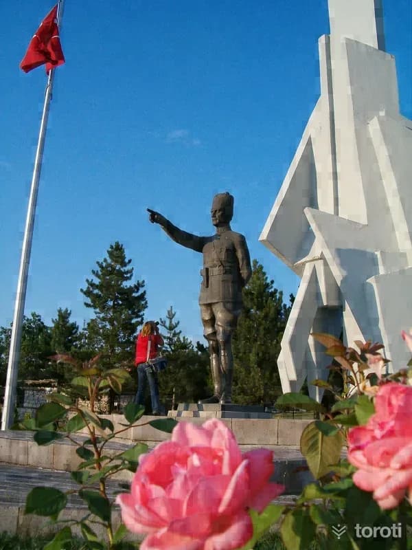 Dumlupinar İlk Hedef Anıti