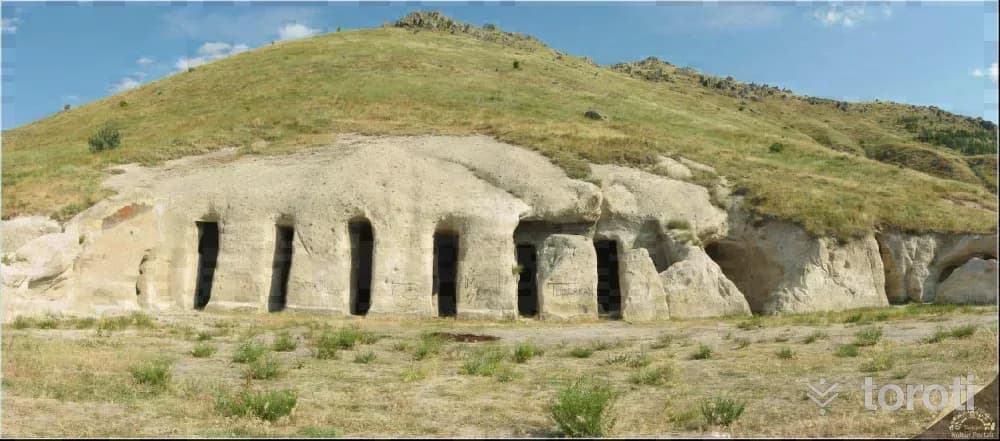 Yedikapilar Kaya Yerleşimi