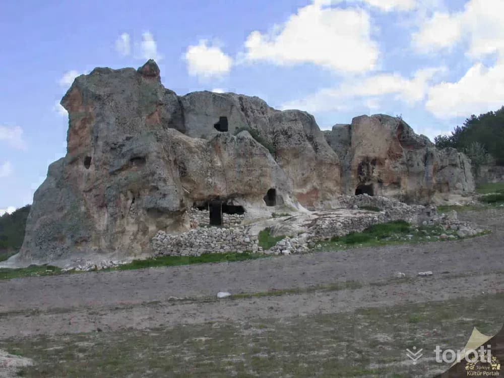 Urumkuş Kayaliklari