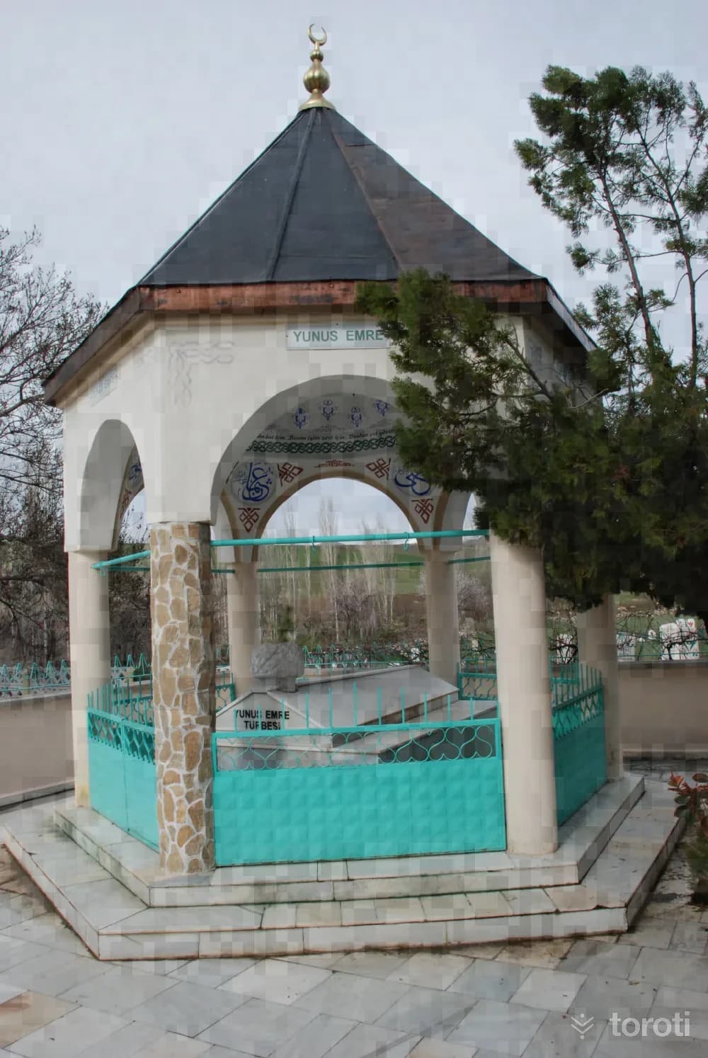 Yunus Emre Türbeleri