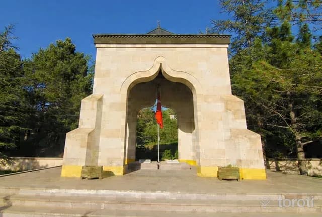 Yüzbaşi AgÂh Efendi Şehitliği