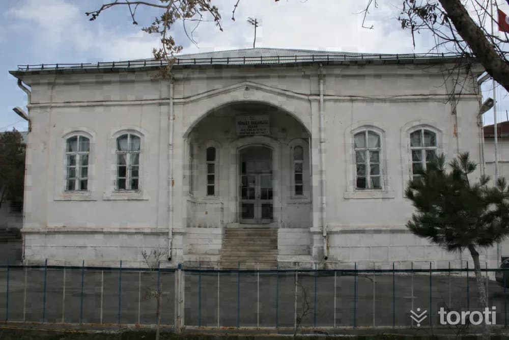 Yari Açik Cezaevi