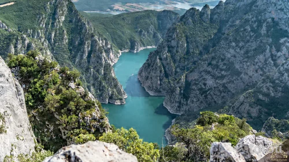 Şahinkaya Kanyonu
