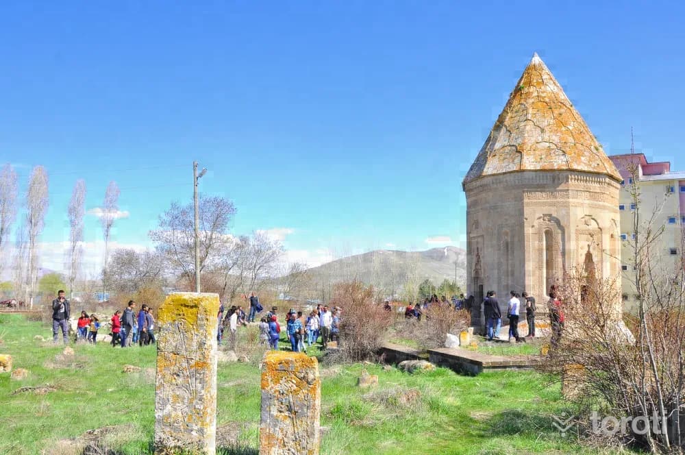 Gevaş Selçuklu Mezarliği