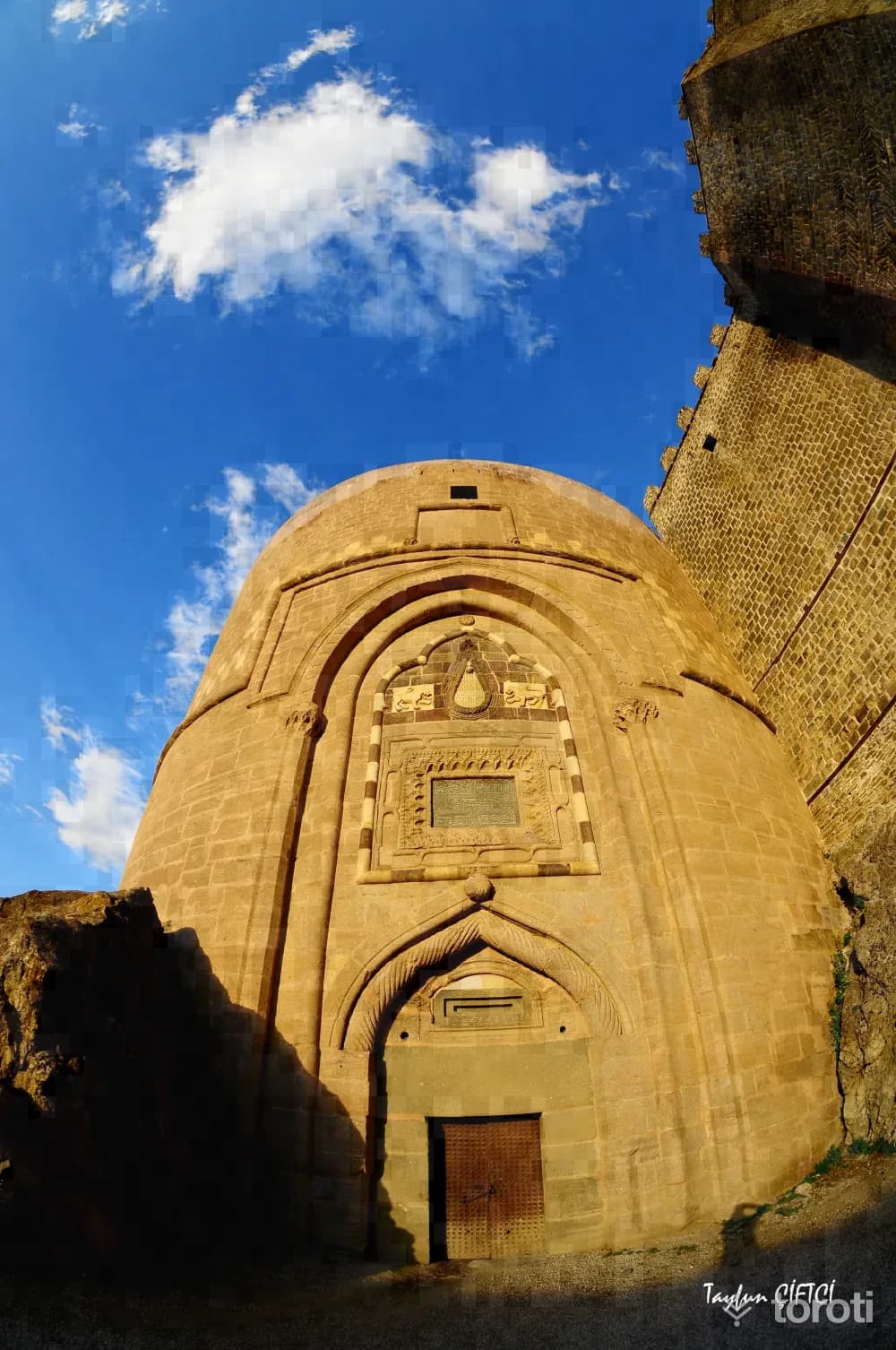 Hoşap İçkale Hamamı
