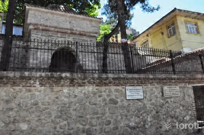 Halkali Evliya Türbesi