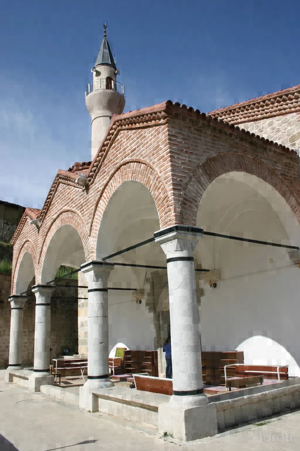 Maden Camii