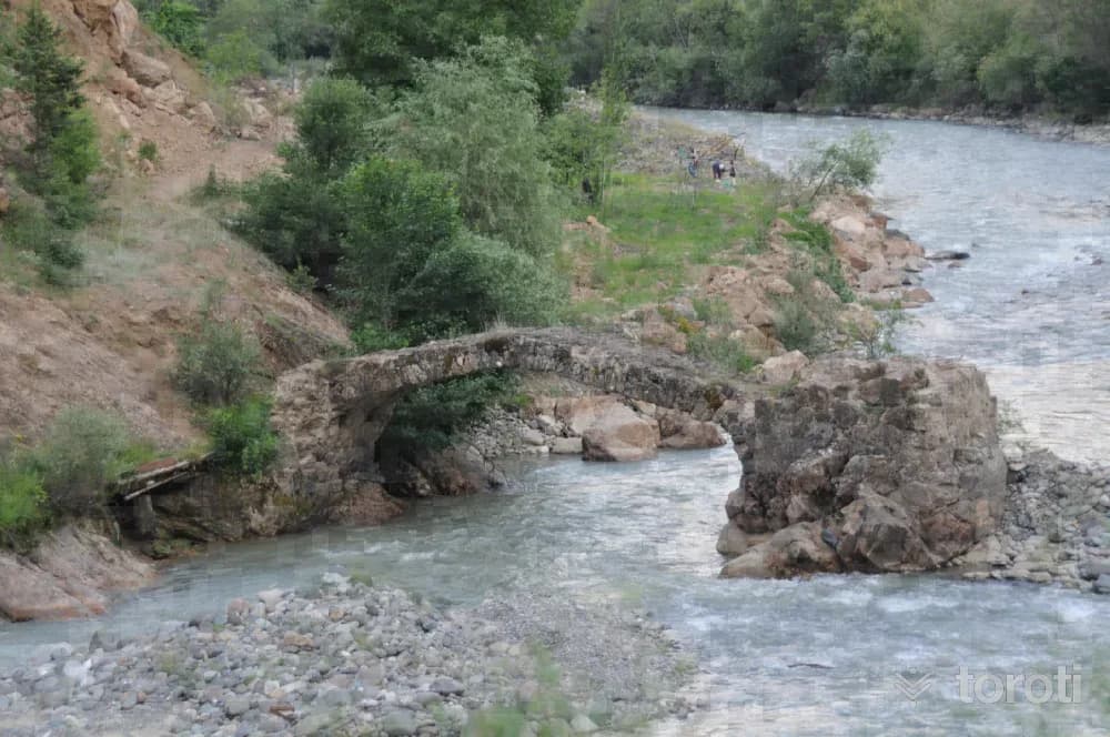 Meydancik Taş Kemer Köprüsü