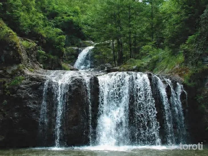 Kapili (cingirt) Kazankaya Şelaleleri