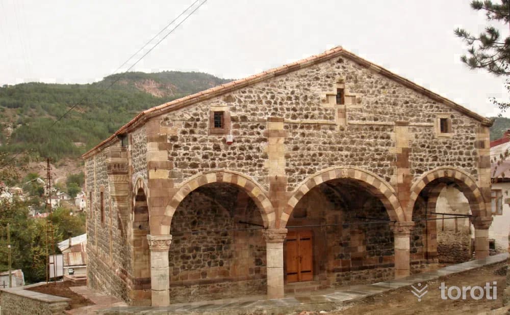 Mesudiye Kültür Merkezi / Eski Kilise