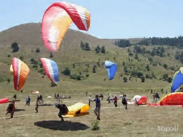 Karagöl Yaylası Yamaç Paraşütü