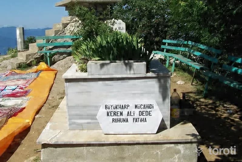 Keremali Türbesi