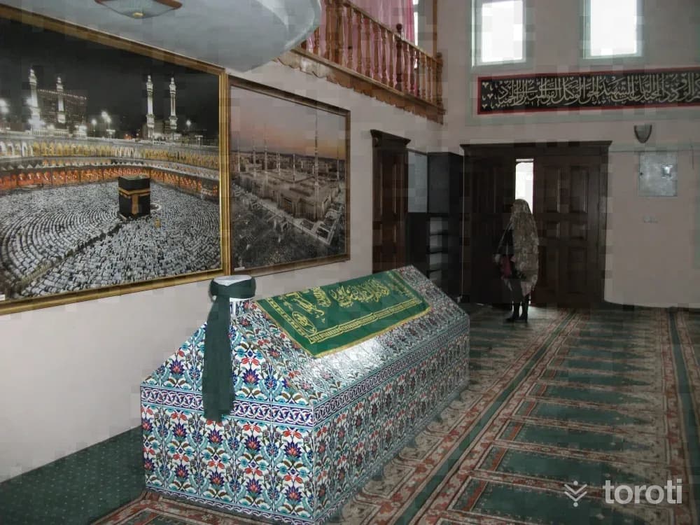 Selman Dede Türbesi
