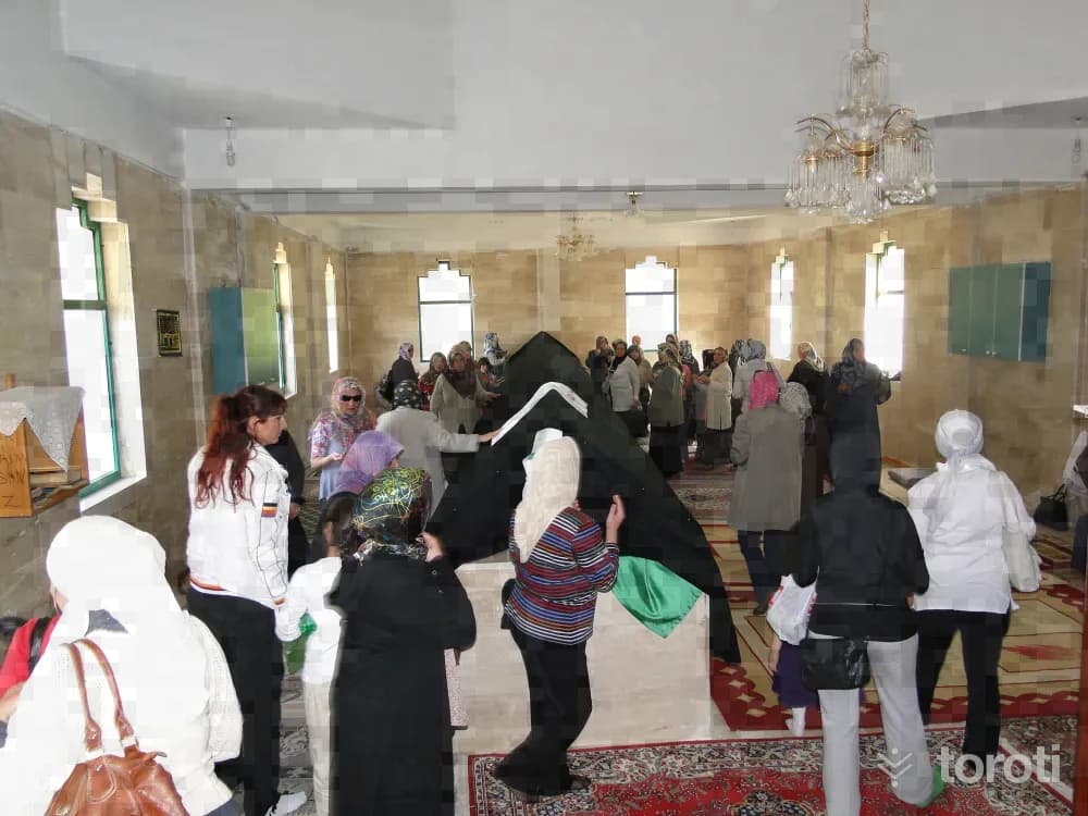 Seyyid Karaman Baba Türbesi
