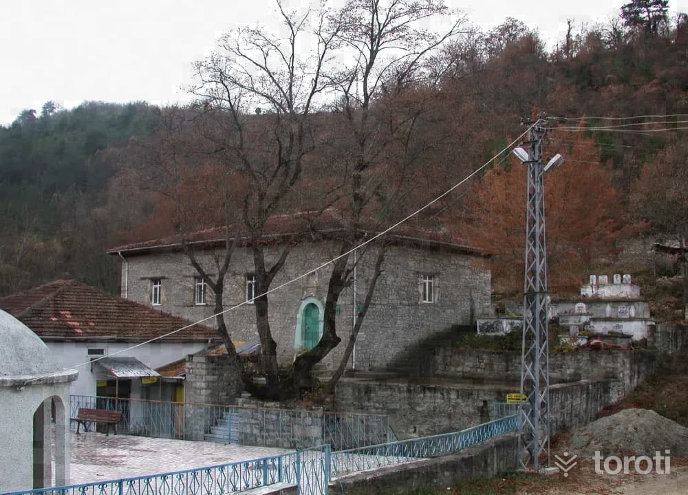Çeçe Sultan Türbesi