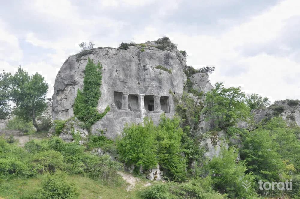 Terelek Kaya Mezarı