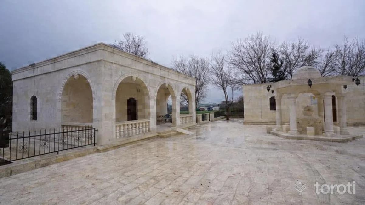 Hacı Abuzer Baba Türbesi