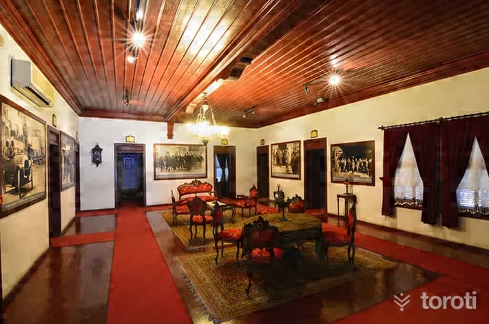 Adana Atatürk Evi Müzesi